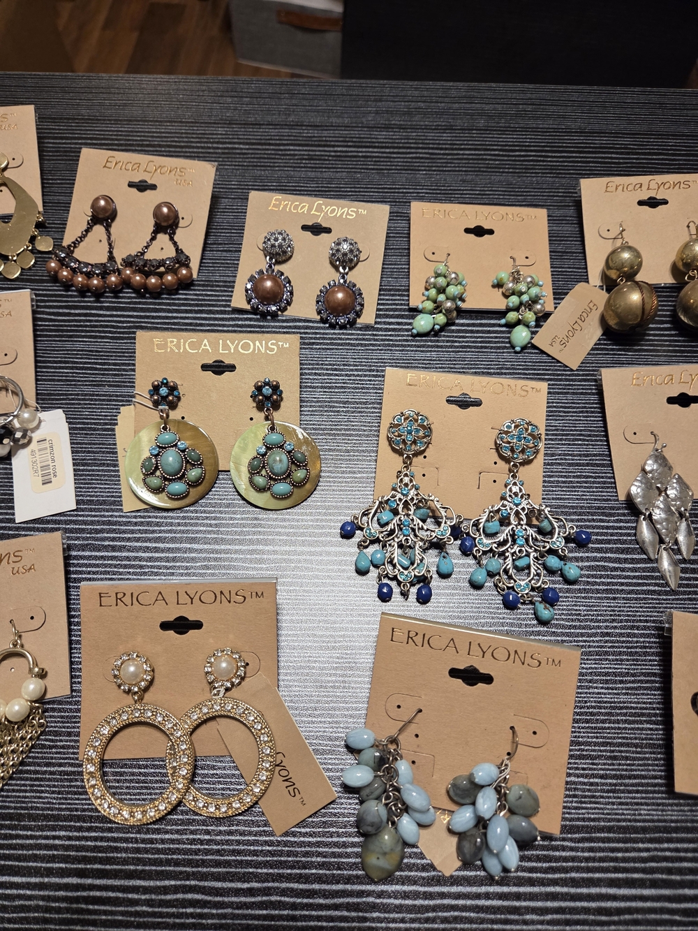 5 Lbs. of Jewelry By Erica Lyons Mixed - Picture 2 of 16